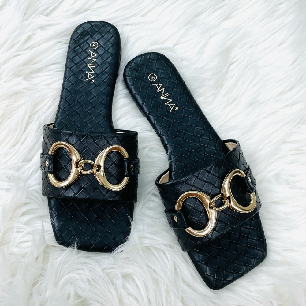Black woven chain sandal - Picture 3 of 6